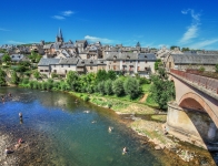 ( Aveyron ) Saint-Côme-d'Olt