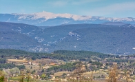 Le Luberon devant le mont Ventoux  ( 84 )