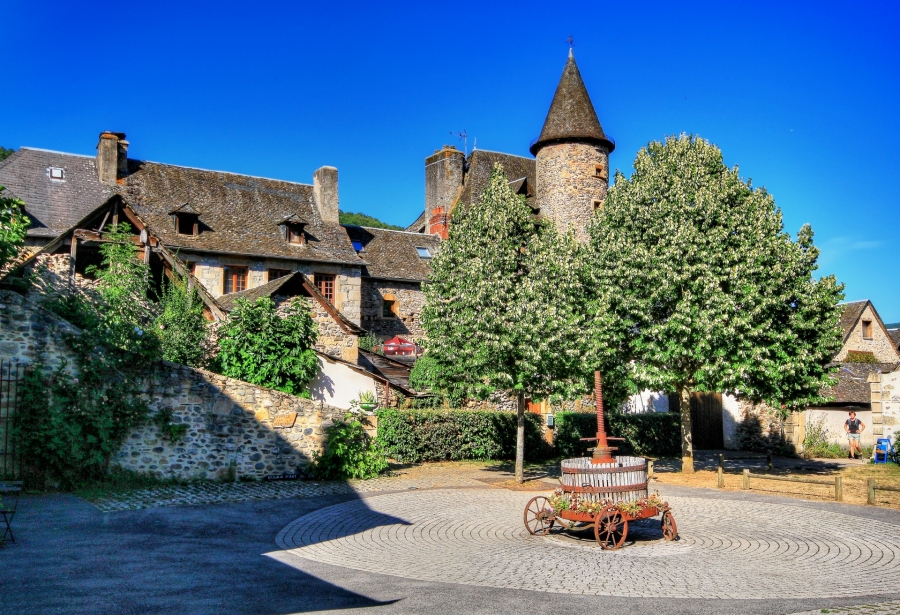 Sainte-Eulalie-d'Olt  ( 12 )