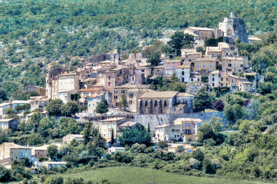 Simiane la Rotonde ( 04 )