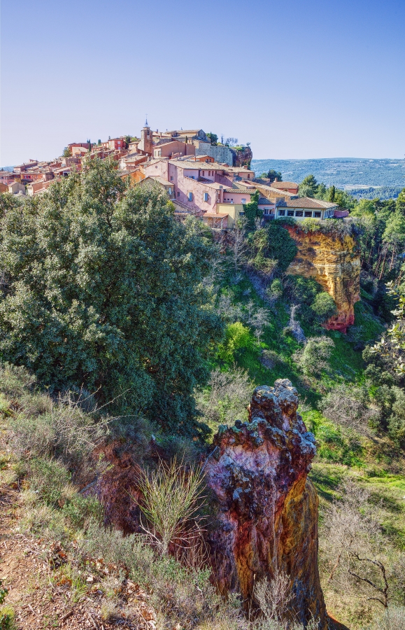 Roussillon ( 84 )