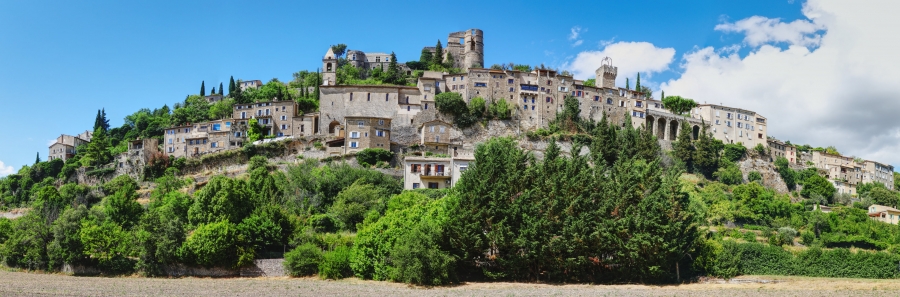 Montbrun-les-Bains  ( 26 )