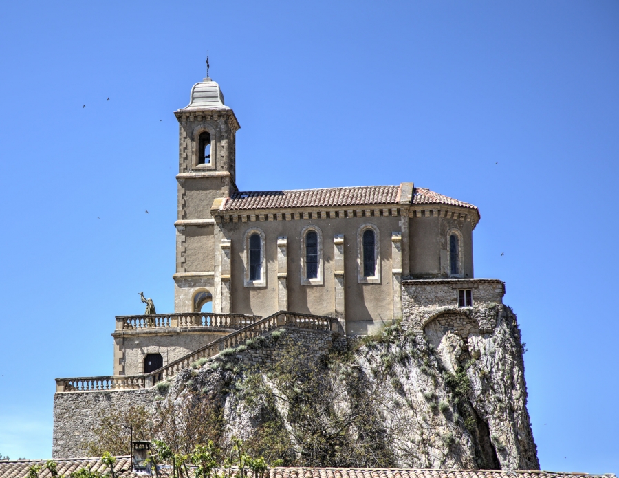 Pierrelongue  ( 26 )