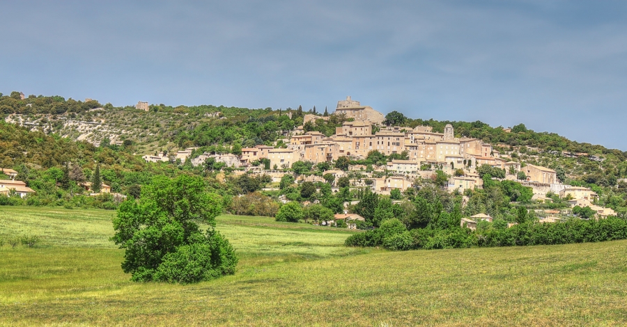 Simiane la Rotonde  ( 04 )