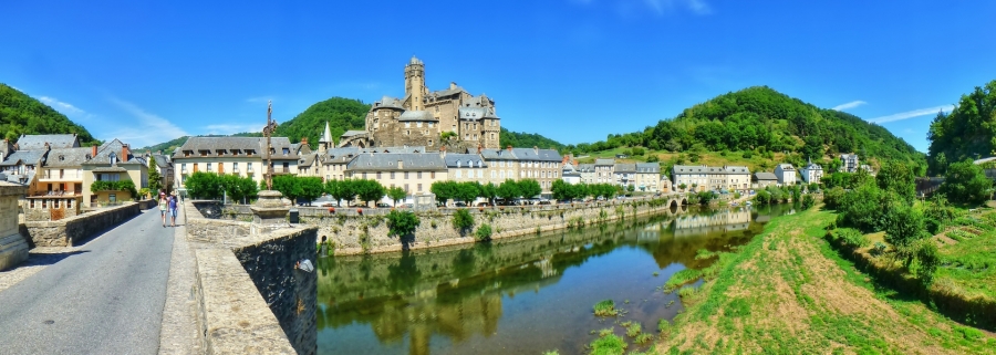 Estaing ( 12 )