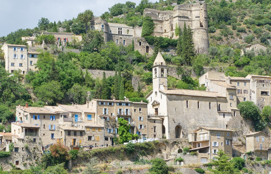 Montbrun-les-Bains  ( 26 )